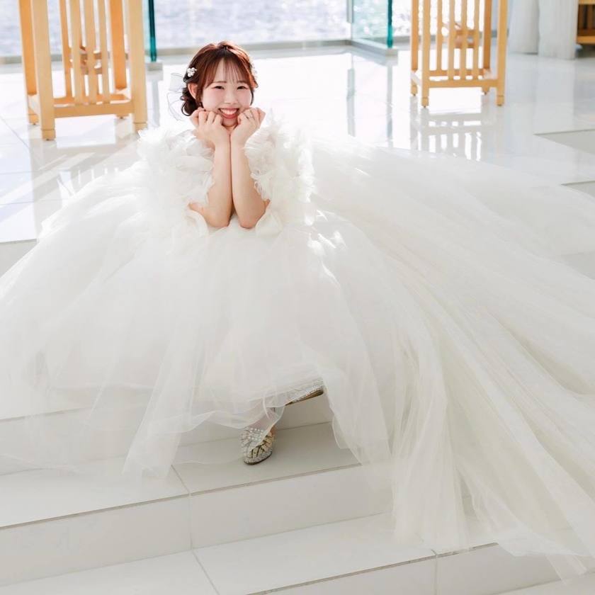 헤어 어레인지? 액세서리? KIYOKO HATA×marry 몽글몽글 드레스를 입은 리얼 신부 코디にて紹介している画像