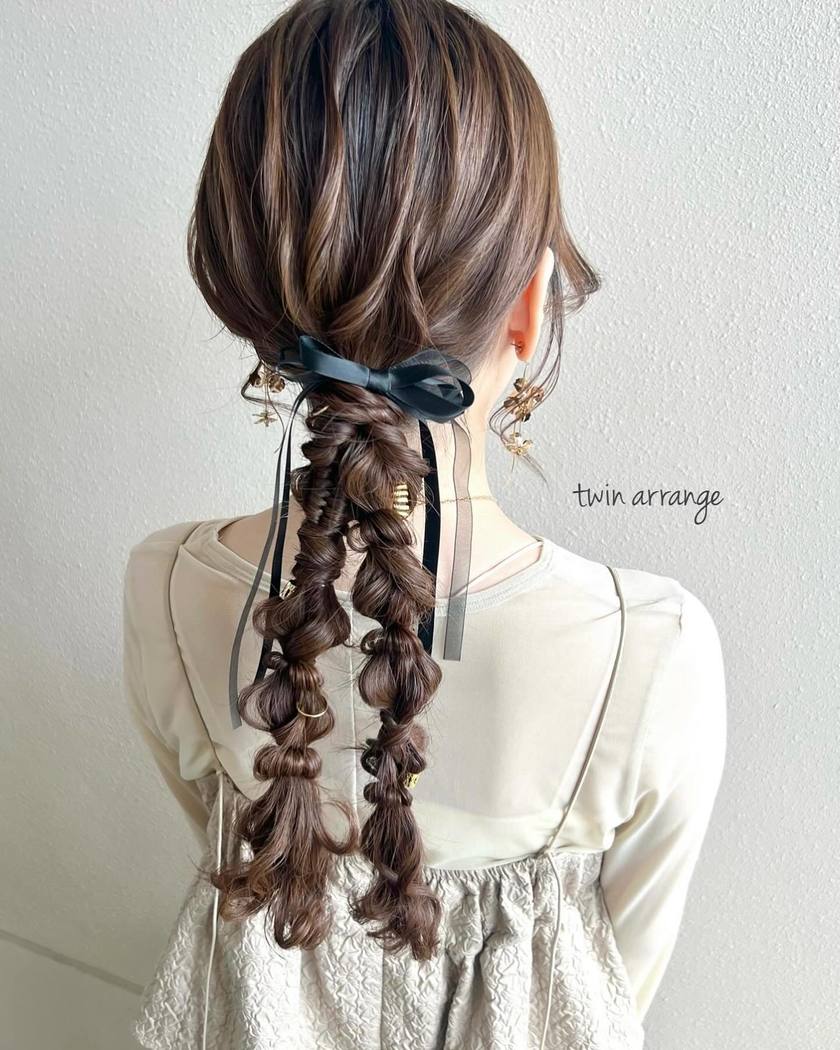 70 Latest Party Hair Arrangements for 2024 to Show Your Hairdresser♡にて紹介している画像