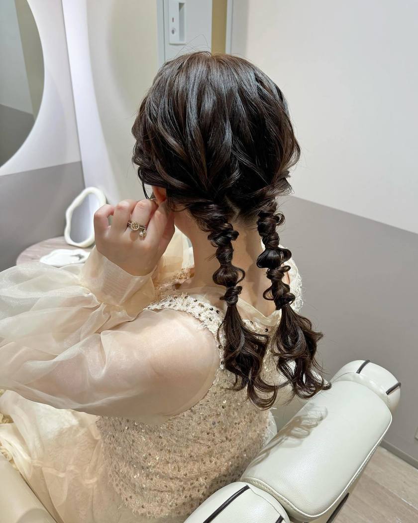 70 Latest Party Hair Arrangements for 2024 to Show Your Hairdresser♡にて紹介している画像