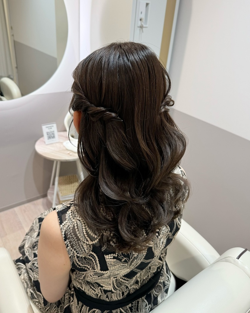 70 Latest Party Hair Arrangements for 2024 to Show Your Hairdresser♡にて紹介している画像