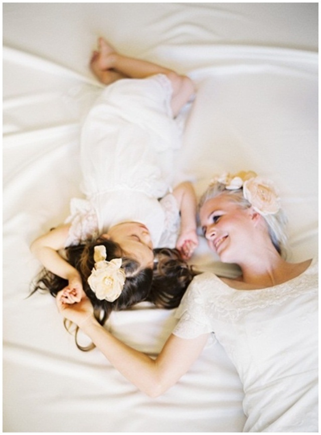 "Dreamy Girl ♡ Romantic Hair Accessories by 'JANNIE BALTZER' from Denmark"にて紹介している画像