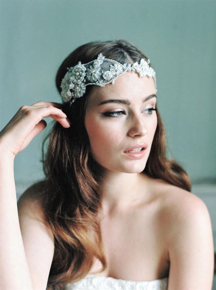 "Dreamy Girl ♡ Romantic Hair Accessories by 'JANNIE BALTZER' from Denmark"にて紹介している画像