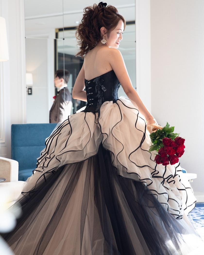 花嫁さんの着用写真もご紹介♡【KIYOKO HATA】の人気ドレス１１選にて紹介している画像