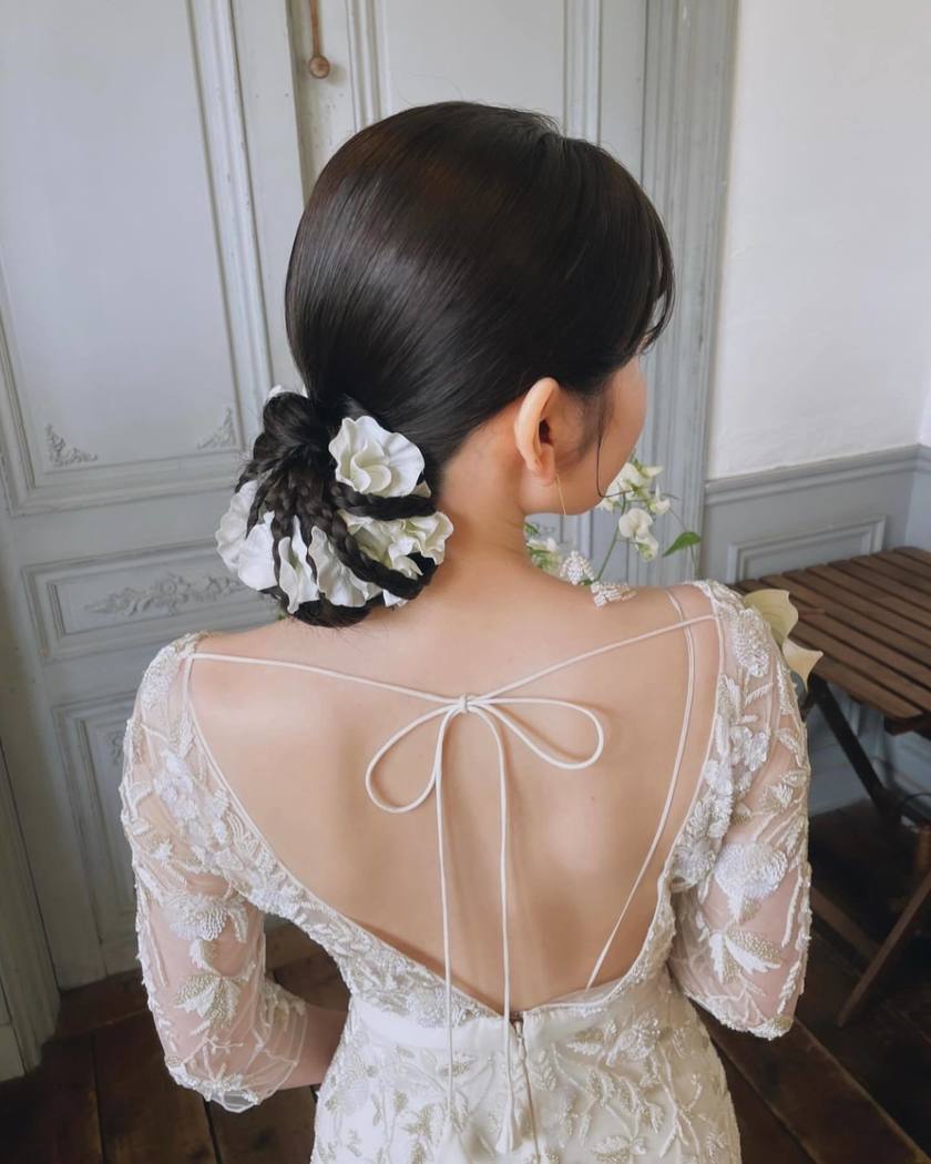 This is the color change! Unusual styles are cute 【Unique】 Bridal Hair Feature 🎀にて紹介している画像