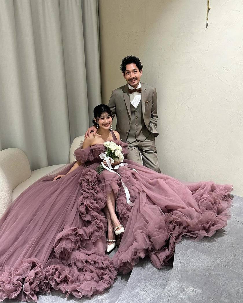 Cute and Idol-like! 7 Dress Brands with Stylish Leg-Showing Dresses to Try にて紹介している画像