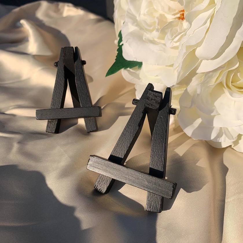 For brides getting married in fall or winter 2024 to spring 2025💕 Here are 8 stylish table number ideas you’ll want to copy.にて紹介している画像