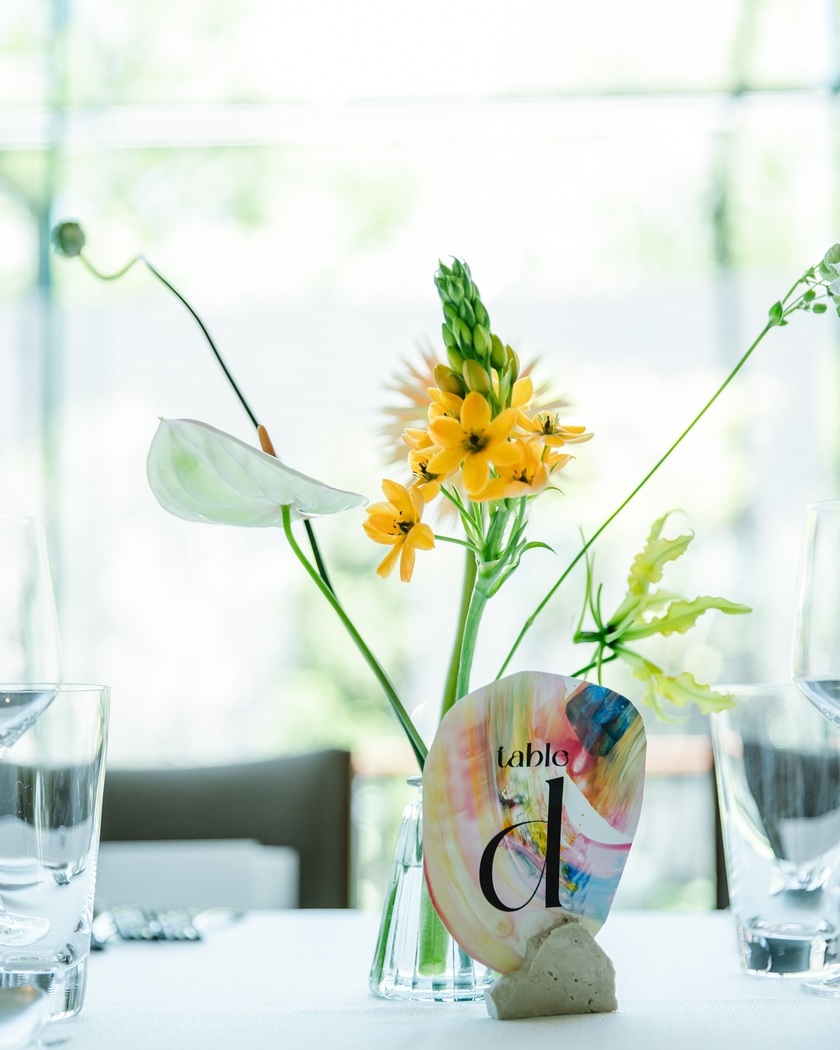 For brides getting married in fall or winter 2024 to spring 2025💕 Here are 8 stylish table number ideas you’ll want to copy.にて紹介している画像