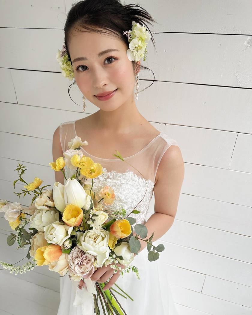 Not Just a Little, But a Lot♡ Adorably Decorating Both Sides with “Fluffy” Flowers＊にて紹介している画像