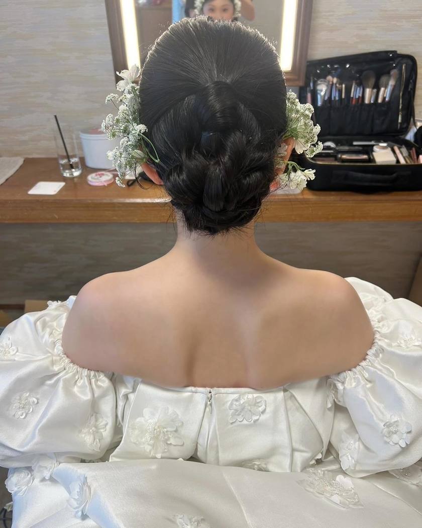 Not Just a Little, But a Lot♡ Adorably Decorating Both Sides with “Fluffy” Flowers＊にて紹介している画像