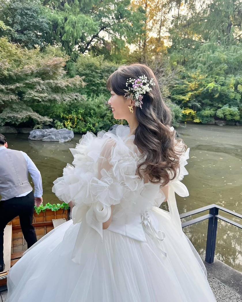 Not Just a Little, But a Lot♡ Adorably Decorating Both Sides with “Fluffy” Flowers＊にて紹介している画像