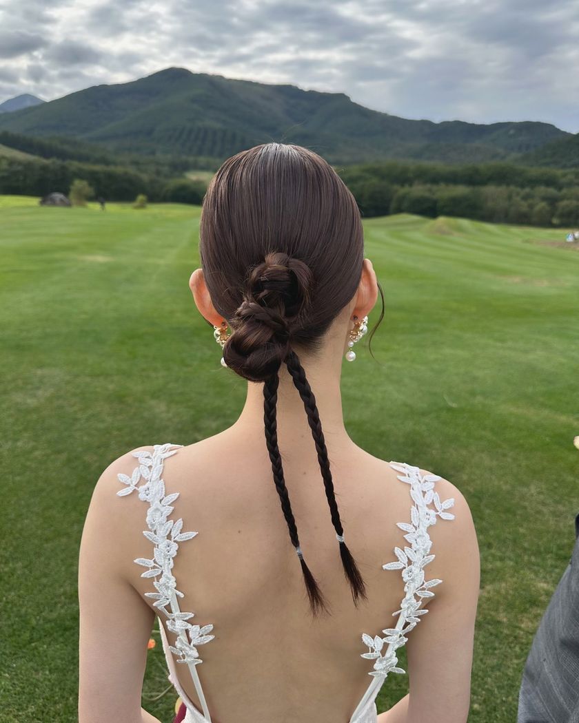 流行りの平成ファッション。細い編み込み×リボンがポイントのおしゃれな【Y2Kヘア】15選🎀にて紹介している画像