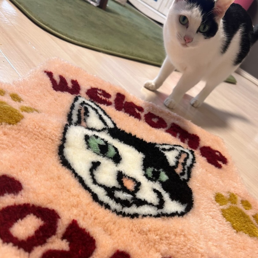 Check Prices and Locations! Trendy Tufting for Cute Welcome Boards 【Welcome Rugs】にて紹介している画像