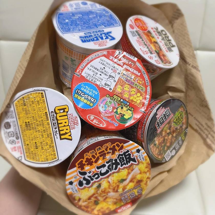 ブルダックブーケ　カップラーメンブーケ　コスメブーケ　ブーケトス　誕生日　結婚式 インパクトがすごい😂新郎のトス用ブーケをラーメンブーケにする