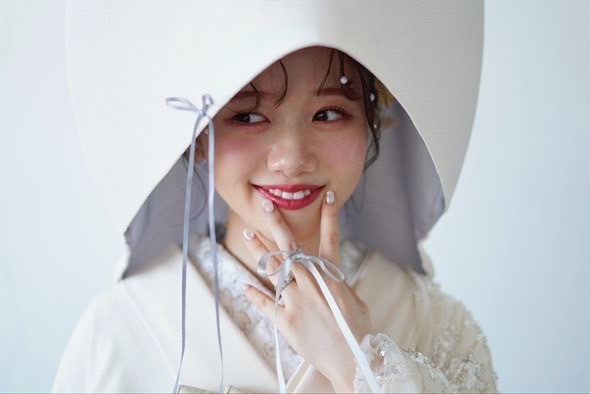 Trendy and Girly: Spotlight on the New White Kimono x Ribbon Coordination! 🎀にて紹介している画像