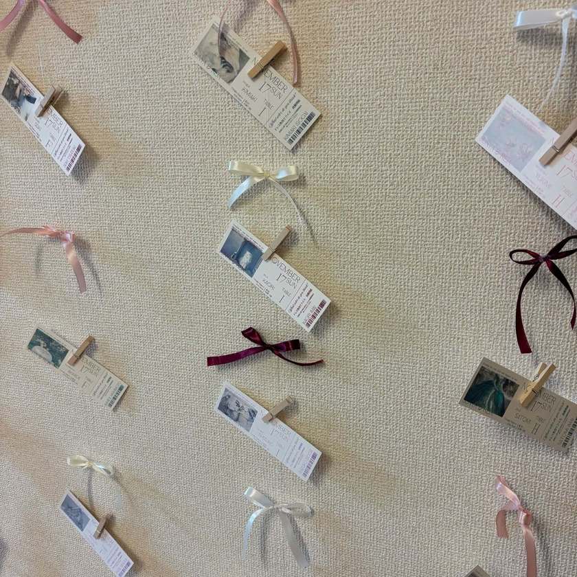 DIY Ribbon Curtains You Can Make Yourself: Trendy Ways to Use Them for Weddings and Recommended Ribbons to Create Them 🎀にて紹介している画像