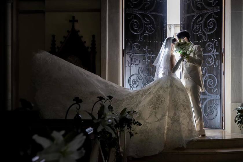 韓国ドレス好きにおすすめ🤍ヴィクトリアフランセスカHLD-00066着用のリアル花嫁さん特集にて紹介している画像