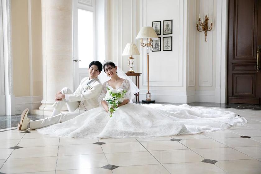 韓国ドレス好きにおすすめ🤍ヴィクトリアフランセスカHLD-00066着用のリアル花嫁さん特集にて紹介している画像