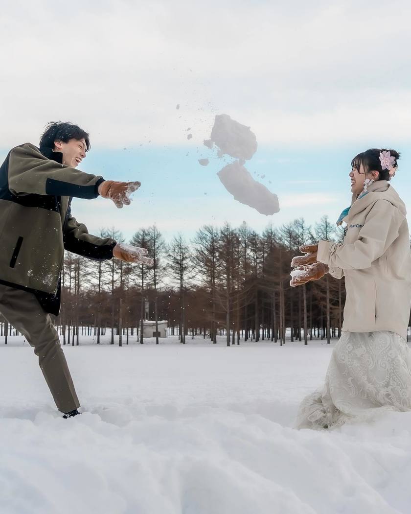Silver World: A Collection of Sample Wedding Photos Captured in the Snowy Landscapes of the Northern Country ❄️⛄にて紹介している画像