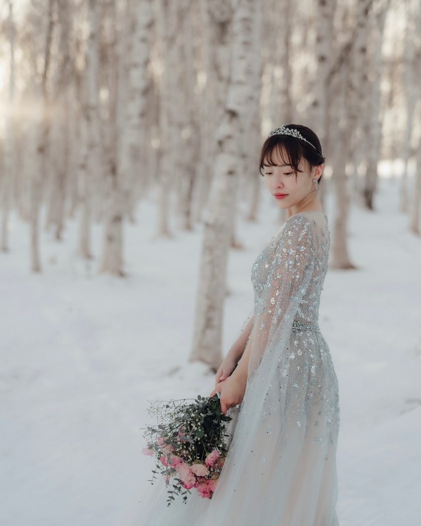 Silver World: A Collection of Sample Wedding Photos Captured in the Snowy Landscapes of the Northern Country ❄️⛄にて紹介している画像