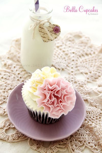 テーマのお花はカーネーション♡ほんわか可愛いフラワーコーディネート♩にて紹介している画像