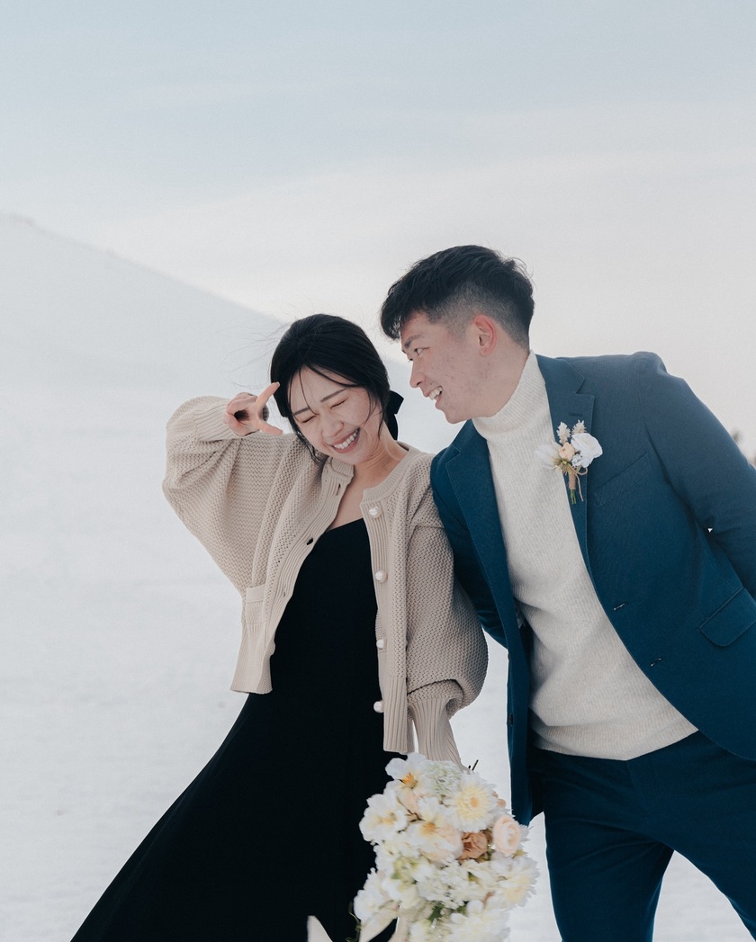 Silver World: A Collection of Sample Wedding Photos Captured in the Snowy Landscapes of the Northern Country ❄️⛄にて紹介している画像