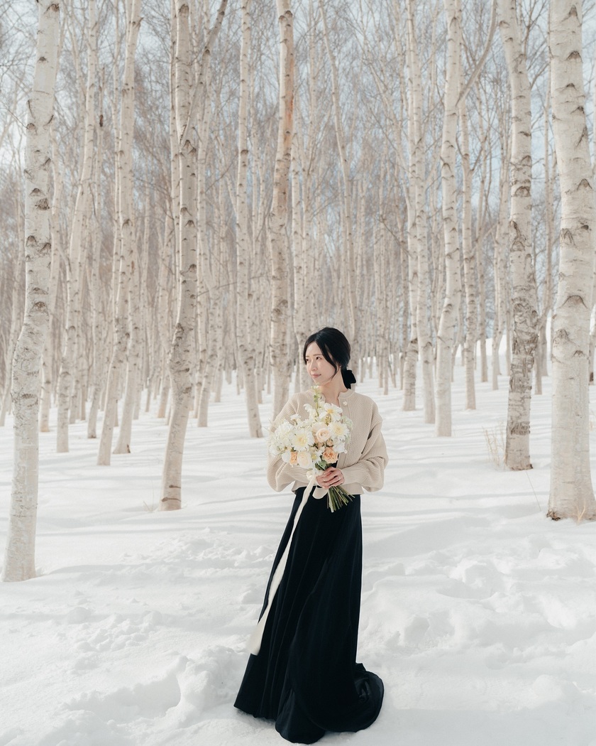 Silver World: A Collection of Sample Wedding Photos Captured in the Snowy Landscapes of the Northern Country ❄️⛄にて紹介している画像
