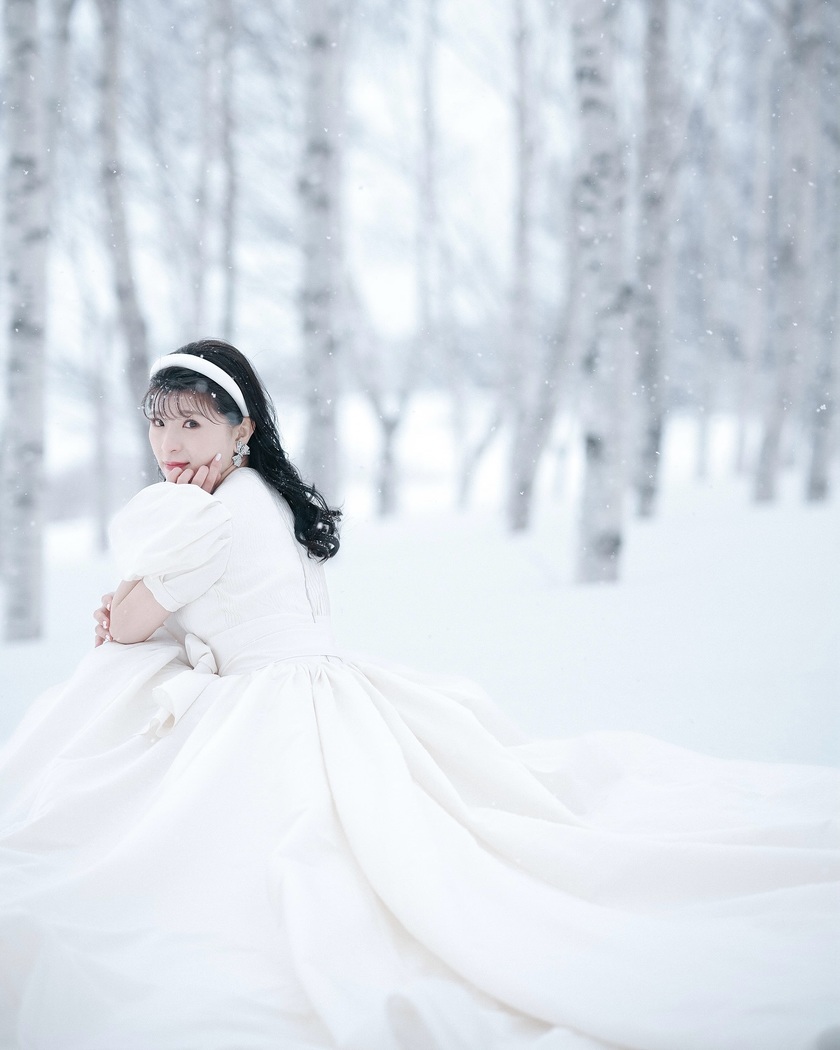 Silver World: A Collection of Sample Wedding Photos Captured in the Snowy Landscapes of the Northern Country ❄️⛄にて紹介している画像