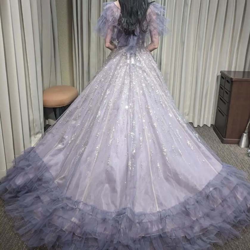 KIYOKO HATA×marryのコラボドレス［星降るドレス］を着用したお写真まとめにて紹介している画像