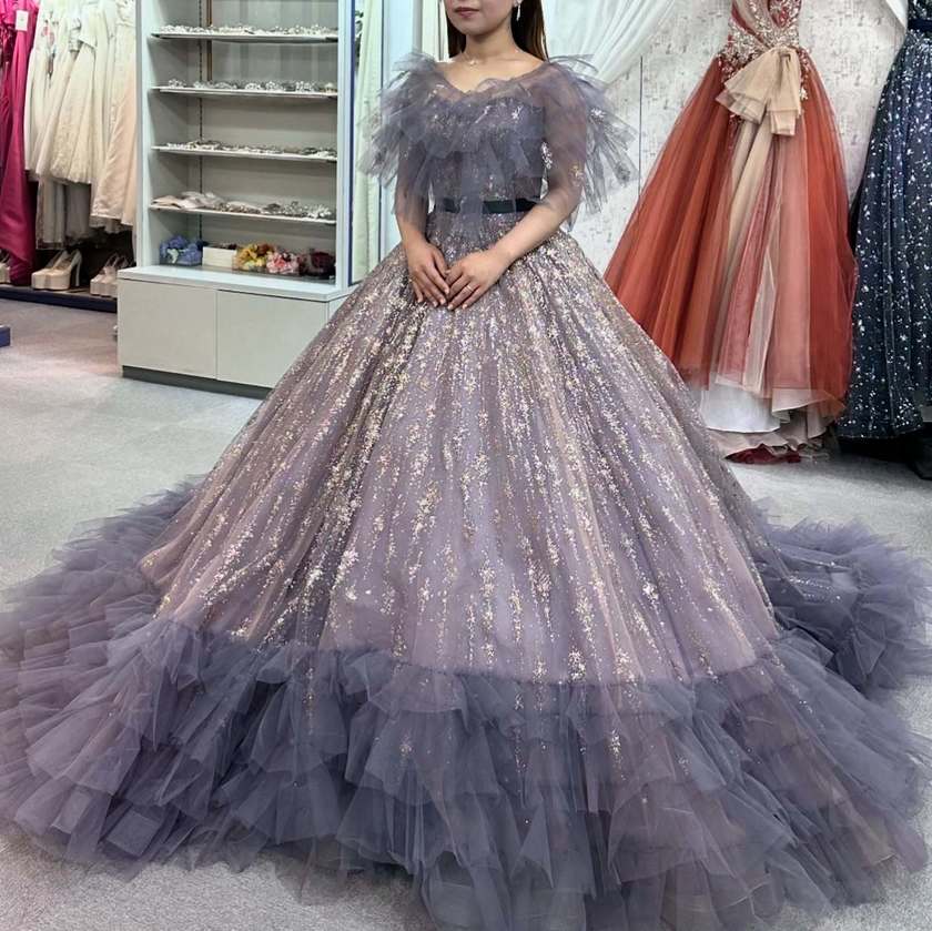 KIYOKO HATA×marryのコラボドレス［星降るドレス］を着用したお写真まとめにて紹介している画像