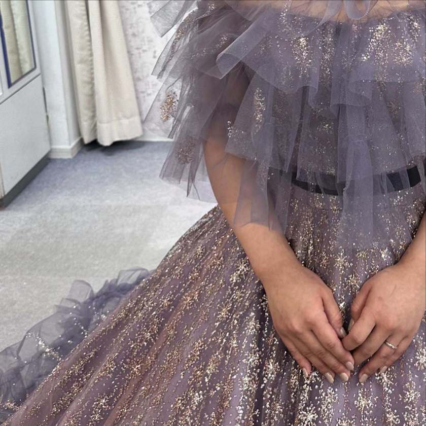 KIYOKO HATA×marryのコラボドレス［星降るドレス］を着用したお写真まとめにて紹介している画像