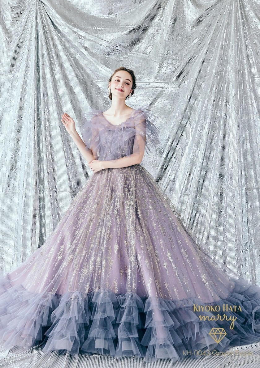 KIYOKO HATA×marryのコラボドレス［星降るドレス］を着用したお写真まとめにて紹介している画像