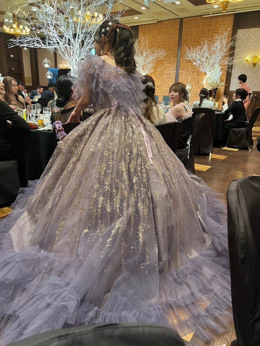 KIYOKO HATA×marryのコラボドレス［星降るドレス］を着用したお写真まとめにて紹介している画像