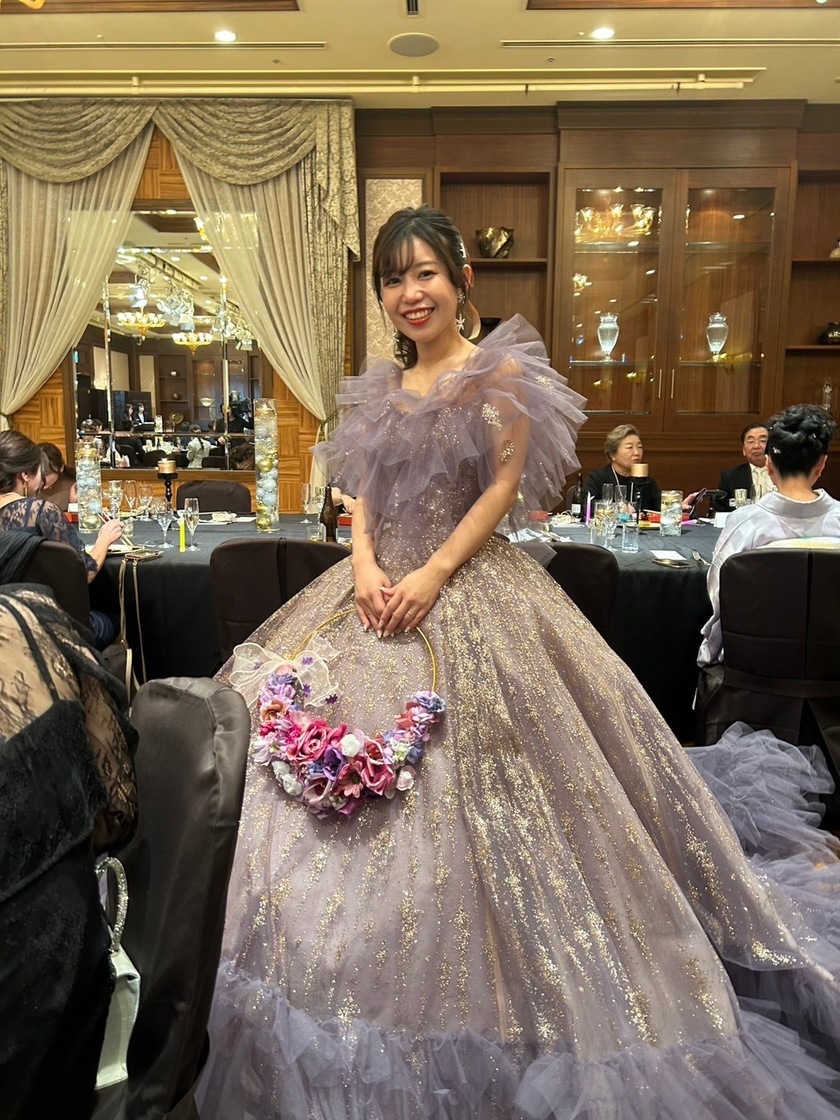 KIYOKO HATA×marryのコラボドレス［星降るドレス］を着用したお写真まとめにて紹介している画像