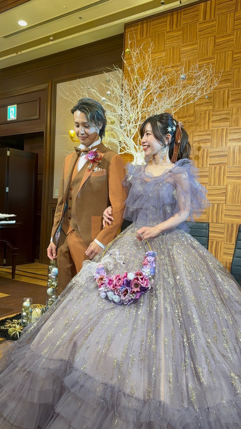 KIYOKO HATA×marryのコラボドレス［星降るドレス］を着用したお写真まとめにて紹介している画像