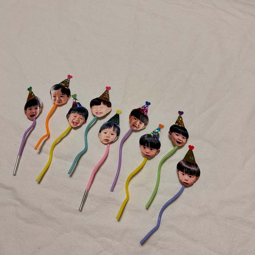 お顔を切り抜いて、ケーキにオン🎂お顔で作るケーキトッパー［ピックケーキ］をやってみたい♡にて紹介している画像