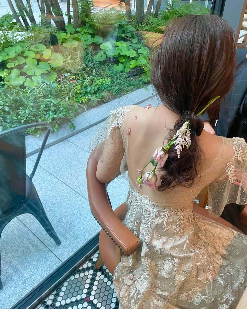 【2025年最新】ドレスも和装も♡可愛いブライダルヘアアレンジ特集にて紹介している画像