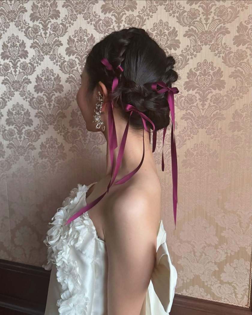 【2025年最新】ドレスも和装も♡可愛いブライダルヘアアレンジ特集にて紹介している画像