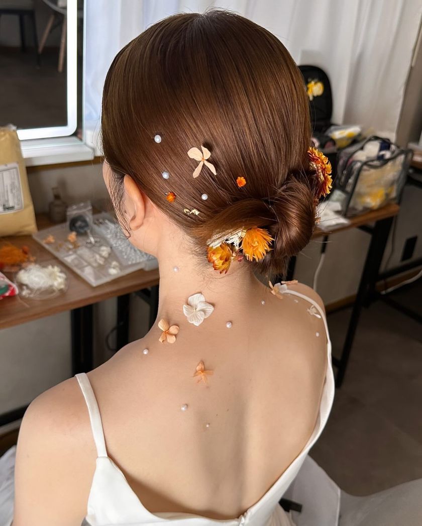 【2025年最新】ドレスも和装も♡可愛いブライダルヘアアレンジ特集にて紹介している画像