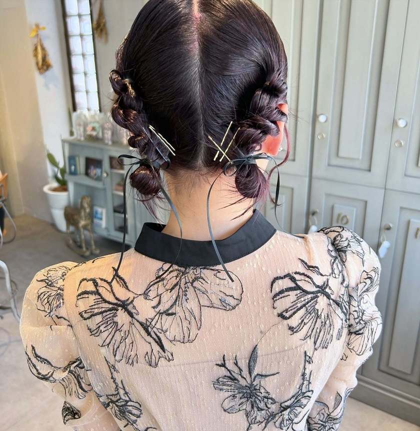 【2025年最新】美容師さんにそのまま見せる用♡真似したい可愛いお呼ばれヘア26選にて紹介している画像