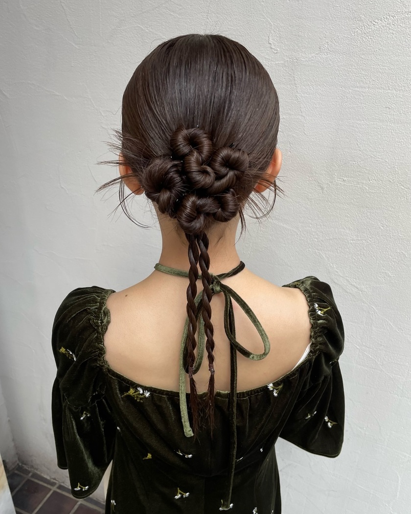 【2025年最新】美容師さんにそのまま見せる用♡真似したい可愛いお呼ばれヘア26選にて紹介している画像