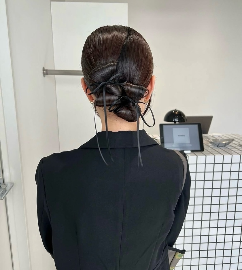 【2025年最新】美容師さんにそのまま見せる用♡真似したい可愛いお呼ばれヘア26選にて紹介している画像