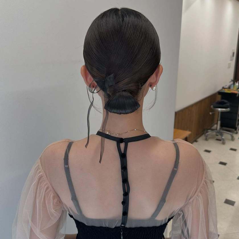 【2025年最新】美容師さんにそのまま見せる用♡真似したい可愛いお呼ばれヘア26選にて紹介している画像