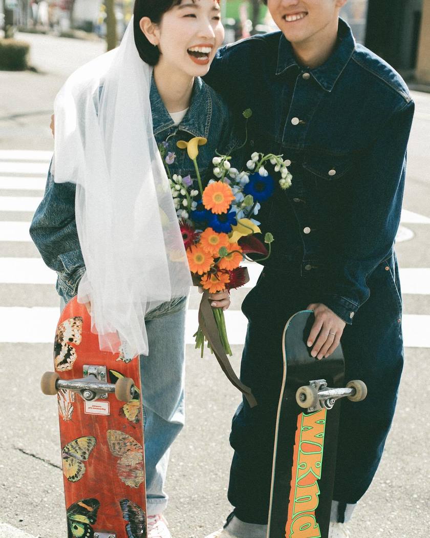 真似したい！2025年版最新デニム前撮りのおしゃれなお手本＆おすすめアイテム特集🩵💙にて紹介している画像