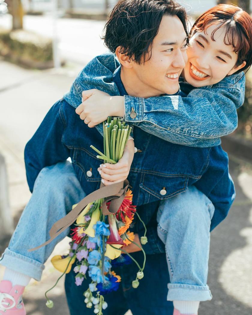 真似したい！2025年版最新デニム前撮りのおしゃれなお手本＆おすすめアイテム特集🩵💙にて紹介している画像