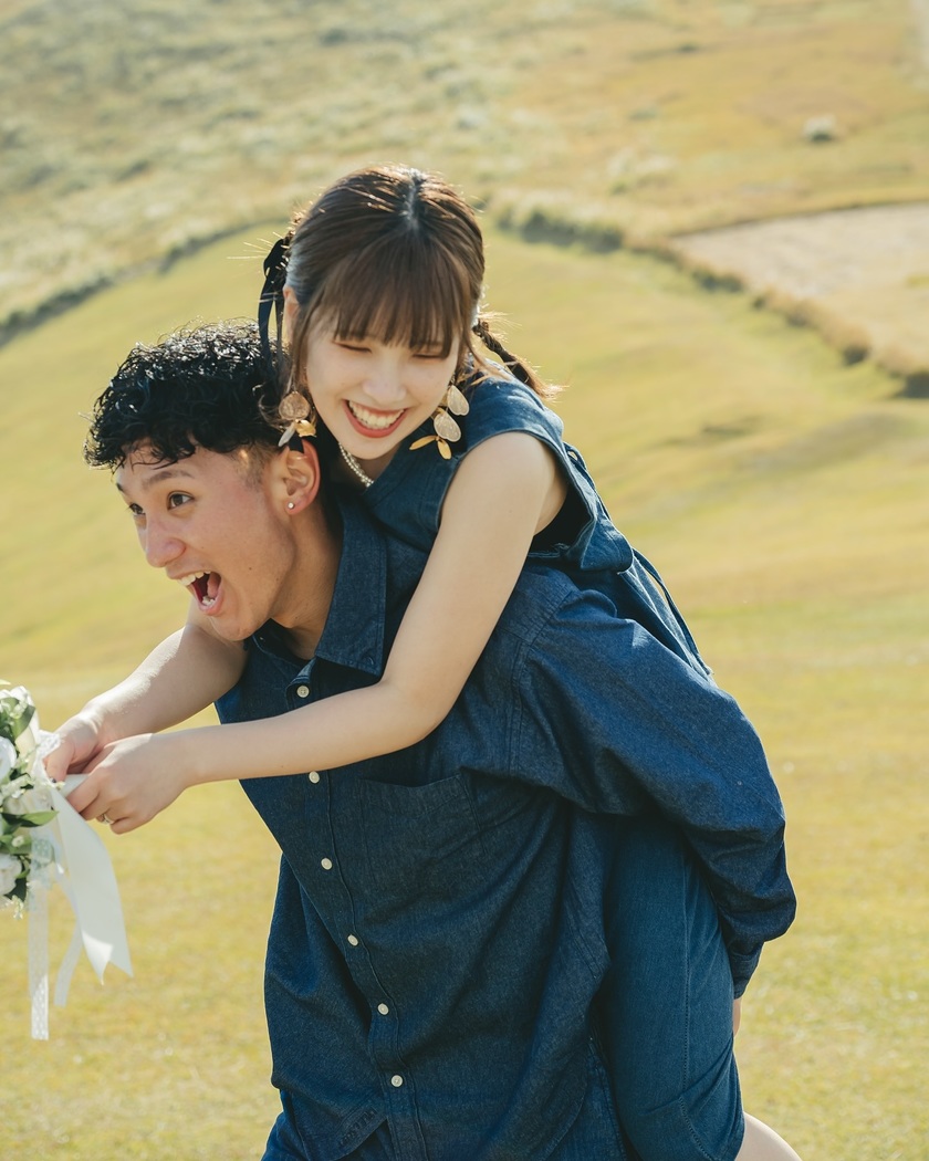 真似したい！2025年版最新デニム前撮りのおしゃれなお手本＆おすすめアイテム特集🩵💙にて紹介している画像