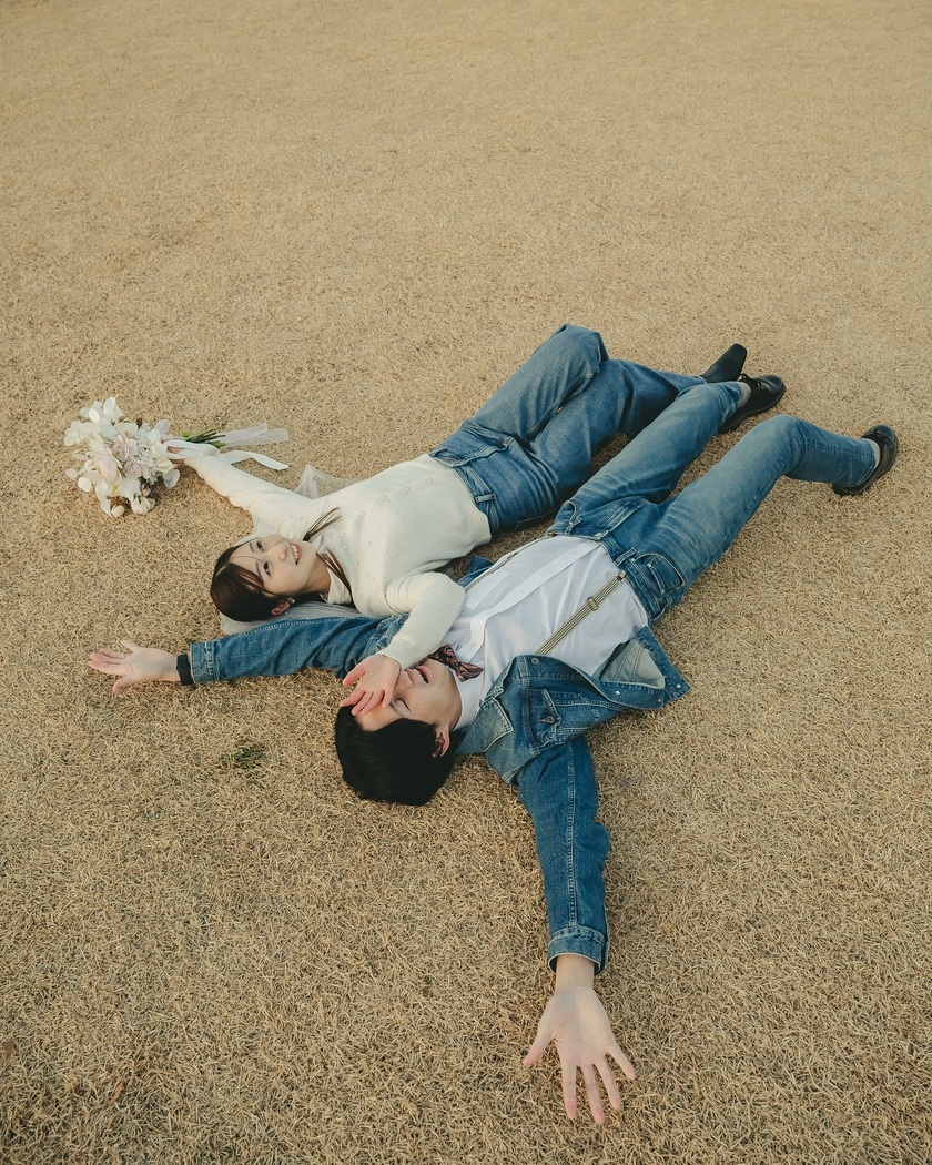 真似したい！2025年版最新デニム前撮りのおしゃれなお手本＆おすすめアイテム特集🩵💙にて紹介している画像