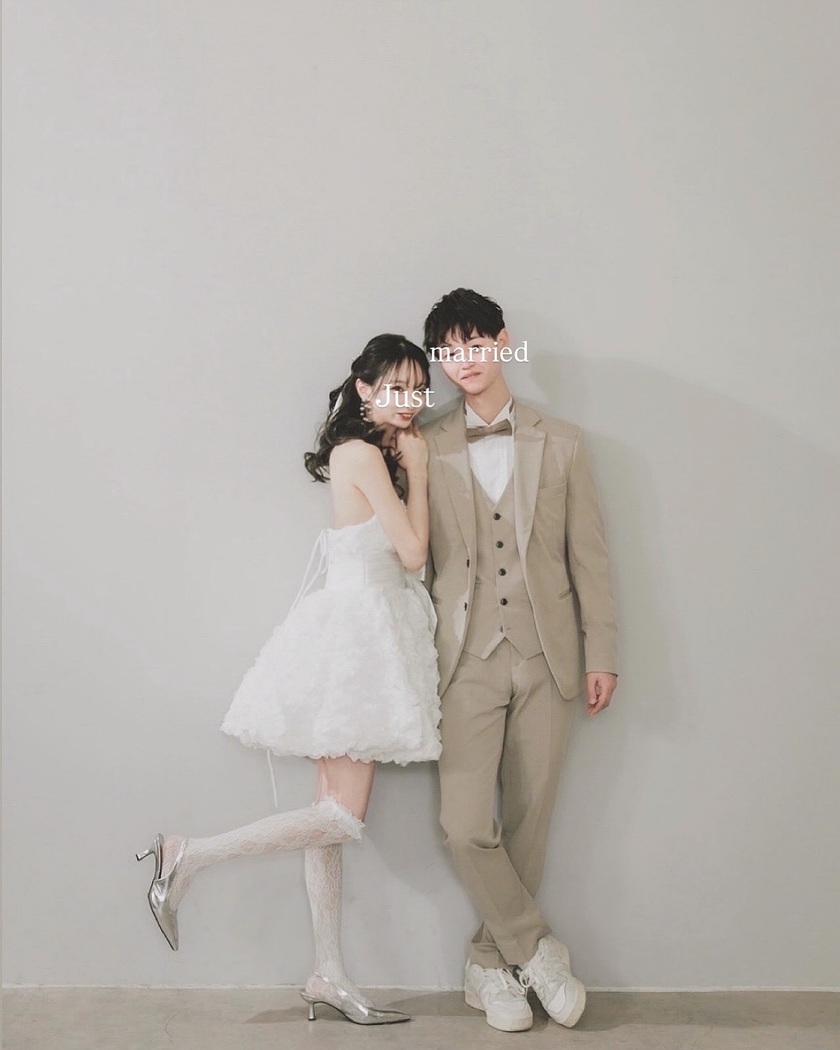 みんな可愛い♡令和5年。今どきカップルの入籍しましたフォト用コーデお手本11選にて紹介している画像