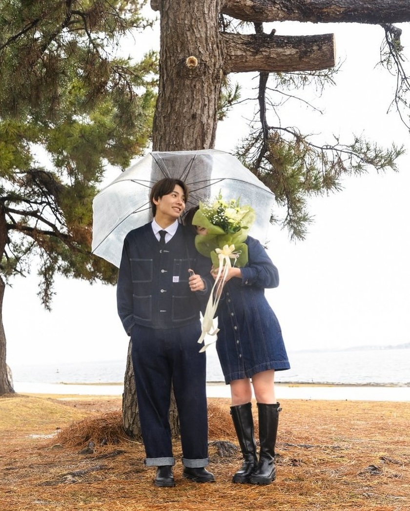 みんな可愛い♡令和5年。今どきカップルの入籍しましたフォト用コーデお手本11選にて紹介している画像