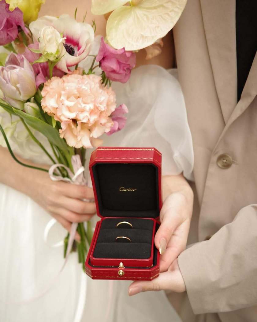 みんな可愛い♡令和5年。今どきカップルの入籍しましたフォト用コーデお手本11選にて紹介している画像