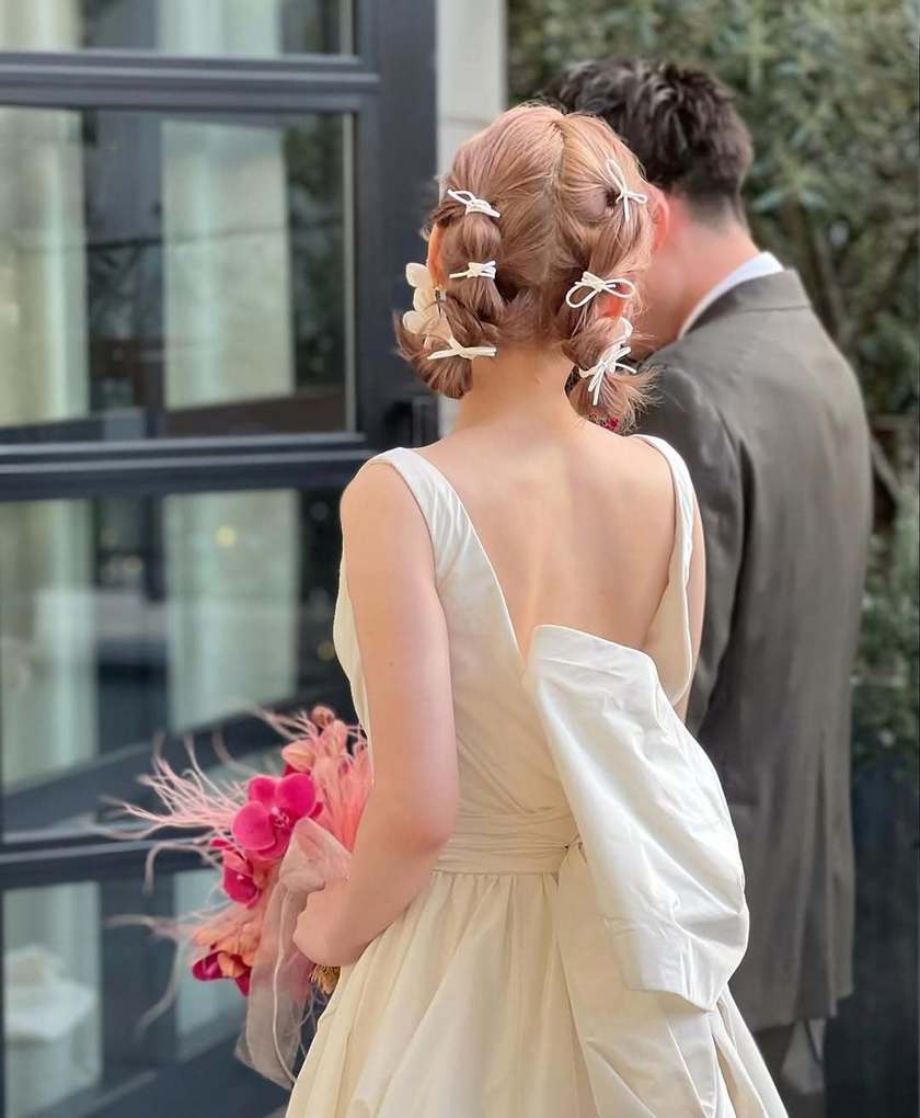 ヘアメイクアーティストhiroさんが手掛ける♡お手本にしたい【リボンヘア】wedding style⑫選にて紹介している画像
